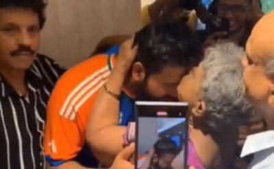 Virat Kohli - Rohit Sharma - Rohit Sharma's Mother Showers Kisses On Son, India Captain's Reaction Is Gold - sports.ndtv.com - India