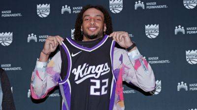 Kings rookie Devin Carter undergoes left shoulder surgery - ESPN