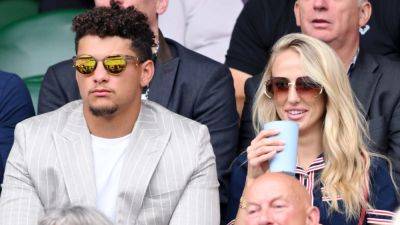 Patrick Mahomes - Travis Kelce - Brittany Mahomes sports patriotic colors at Wimbledon during Fourth of July weekend - foxnews.com - Spain - Switzerland - Portugal - Usa - county Patrick