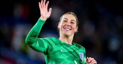 England goalkeeper Mary Earps joins Paris St Germain following Man Utd exit