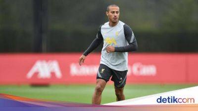 Thiago Alcantara - Thiago Alcantara Disiapkan Jadi Pelatih Barcelona? - sport.detik.com
