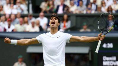 Carlos Alcaraz - Lorenzo Musetti - Alcaraz fights back to down Medvedev and reach Wimbledon final - channelnewsasia.com - Russia - Italy