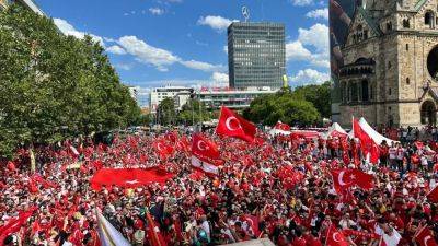 Euro 2024: Turkey fans make controversial gesture before QF - ESPN