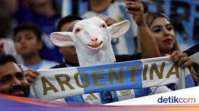 Topeng-topeng Unik Pendukung Argentina - sport.detik.com - Argentina