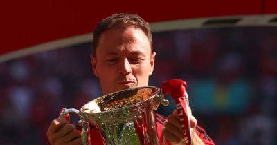Harry Maguire - Raphael Varane - Jonny Evans - Matthijs De-Ligt - Jarrad Branthwaite - Willy Kambwala - Manchester United still in talks with free agent despite three transfer bids - manchestereveningnews.co.uk