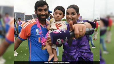 Jasprit Bumrah's Wife Sanjana Ganesan Slams Fake Account Sharing Couple's 'Stolen Pictures'