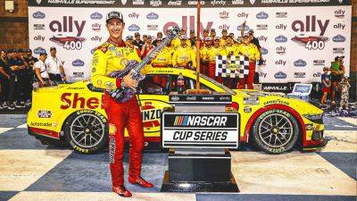 Joey Logano - Denny Hamlin - Tyler Reddick - Team Penske - Chris Buescher - Ryan Preece - NASCAR takeaways: Joey Logano locks in playoff spot after hectic Nashville finish - foxnews.com - state Tennessee - Lebanon