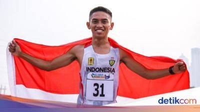 Keren! Noveldi Raih Medali Emas Lari AUG 2024 - sport.detik.com - Indonesia