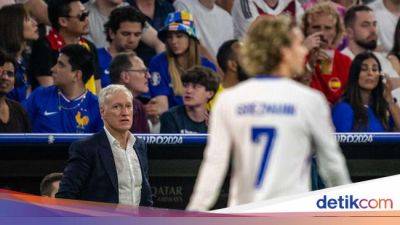 Didier Deschamps - Les Bleus - Dani Olmo - Tim Ayam Jantan - Timnas Prancis - Presiden FFF: Deschamps Tetap Pelatih Timnas Prancis - sport.detik.com