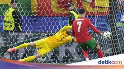 Lionel Messi - Cristiano Ronaldo - Jan Oblak - Jan Oblak Jadi Salah Satu Kiper Penggagal Penalti Messi dan Ronaldo - sport.detik.com - Portugal - Argentina - Slovenia