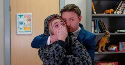 Coronation Street's Joel Deering finds Lauren Bolton amid return as star says she's 'not the first'