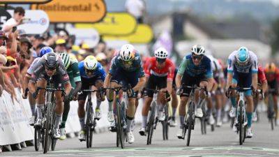 Sam Bennett sixth as Jasper Philipsen wins 10th stage at Tour de France