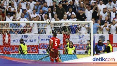 Manuel Akanji - Timnas Inggris - Piala Eropa - Pickford Bawa 'Contekan' saat Adu Penalti Lawan Swiss - sport.detik.com - Switzerland - Jordan