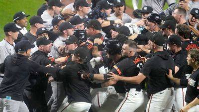 Benches clear in Yankees-Orioles after Heston Kjerstad hit by pitch - ESPN