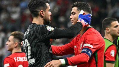 Portugal Goalkeeper Diogo Costa Defends Cristiano Ronaldo After 'Game Of His Life' vs Slovenia
