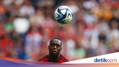 Aaron Wan-Bissaka - Joao Cancelo - Rencana B Barcelona: Rekrut Wan-Bissaka - sport.detik.com