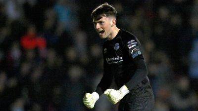 Drogheda United goalkeeper Andrew Wogan agrees deal to join Stockport