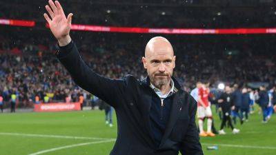 Erik ten Hag extends his deal with Manchester United