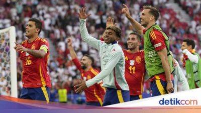 Roja La-Furia - Timnas Inggris - Ayah Yamal Prediksi Spanyol Menang 3-0 Atas Inggris di Final Euro - sport.detik.com