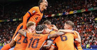 Muldur own goal sends Netherlands into semis