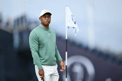 Tiger Woods preps for Open with 18-hole practice round - ESPN