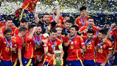 Spain climb to third in FIFA rankings, Argentina stay top
