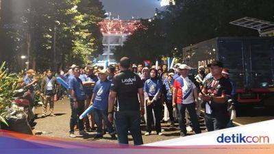 Final Proliga: Ribuan Fans Jakarta LavAni Allo Bank Birukan Senayan