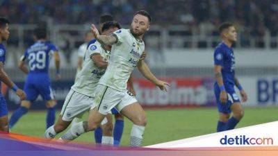 Marc Klok - Dimas Drajad - Persib Bandung - Persib Vs Borneo: Marc Klok Ingin Menang Lagi - sport.detik.com