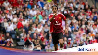 Man Utd - Man United - Joshua Zirkzee - Leny Yoro Ungkap Peran 'Agen' Rio Ferdinand Yakinkan Gabung MU - sport.detik.com