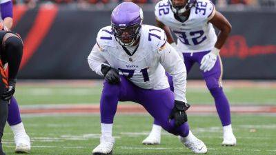 Vikings, OT Christian Darrisaw agree to 4-year extension - ESPN