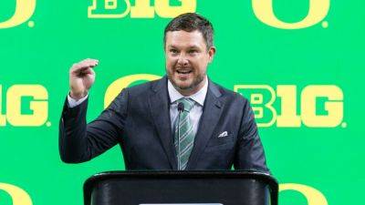 Dan Lanning - 'Exaggeration' to say Oregon has most NIL resources - ESPN