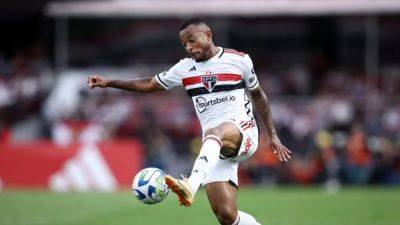 Sao Paulo duo Wellington and Juan to join Southampton in January