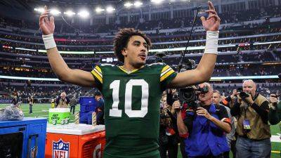 Packers, Jordan Love agree to record-breaking $220M extension after first full season: reports