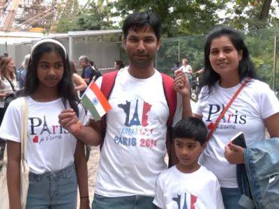 Indian Sports Fans Arrive In Paris To Cheer On The Indian Contingent