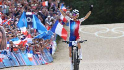 Pauline Ferrand-Prevot wins mountain bike gold at Paris Olympics - ESPN