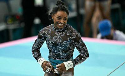 Simone Biles Fights Through Calf Pain, Continues Great Olympics Gymnastics Form