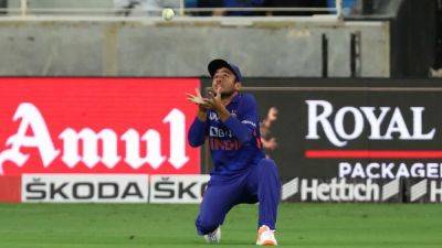 India reach rain-reduced target to seal T20 series v hosts Sri Lanka