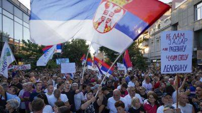 Thousands rally in various Serbia towns to protest against lithium excavation deal - euronews.com - Russia - Serbia - Usa - Eu - China