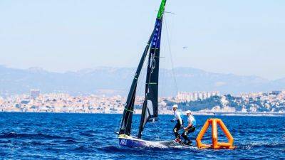 Paris 2024: Irish sailing pair retain second position