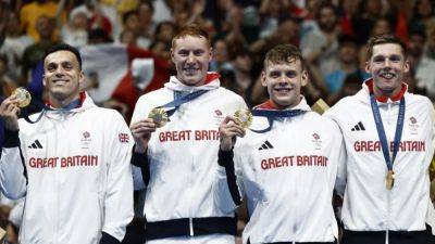 Paris La-Defense - Chris Hoy - British 4x200 quartet do it again, but louder - channelnewsasia.com - Britain - Scotland - Usa - Australia - county Scott