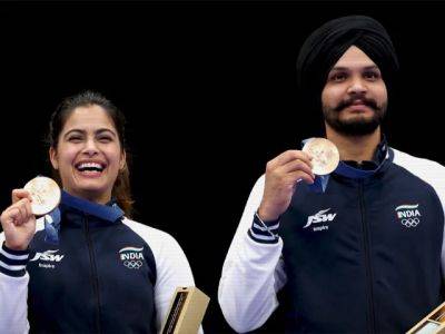 Paris Olympics - Manu Bhaker - Paris Olympics 2024 | Manu Bhaker Scripts History With Double Olympic Bronze - sports.ndtv.com - India