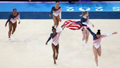 2024 Olympics: Simone Biles, Team USA strike gold Tuesday - ESPN