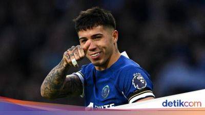 Enzo Fernandez - London Biru - Timnas Inggris - Eks Chelsea Sesalkan Tak Ada Sanksi buat Enzo Fernandez - sport.detik.com - Argentina - county Ada