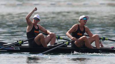 Rowing-New Zealand win gold in women's double sculls