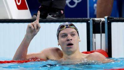 Paris La-Defense - Michael Phelps - Leon Marchand - French Olympian Léon Marchand can't stay out of the pool during Olympic campaign - foxnews.com - France - Italy - Usa