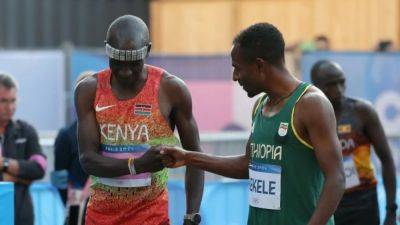 Kenya marathon great Kipchoge fails to finish on tough day at the office