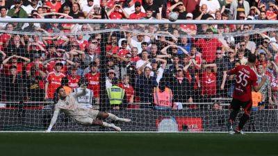 Veteran Jonny Evans misses from the spot as Man City win Community Shield