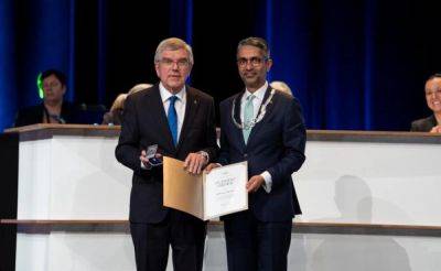 Abhinav Bindra - International - Abhinav Bindra Hhonored With Olympic Order At IOC Session In Paris - sports.ndtv.com - India - county Cross