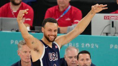 Kevin Durant - Summer Olympics - Paris Olympics - Michael Conroy - Steph Curry electrifies Team USA in 4th quarter on way to gold medal win at Paris Olympics - foxnews.com - France - Usa - Romania - Jordan - Chile