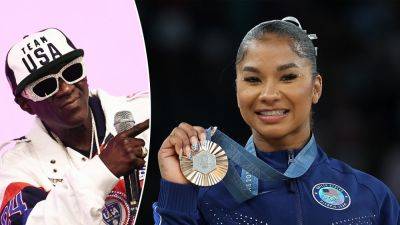 Paris Olympics - Flavor Flav makes Jordan Chiles bronze clock necklace amid medal drama: 'USA gonna Fight the Powers that be' - foxnews.com - Switzerland - Usa - Los Angeles - Jordan - Chile